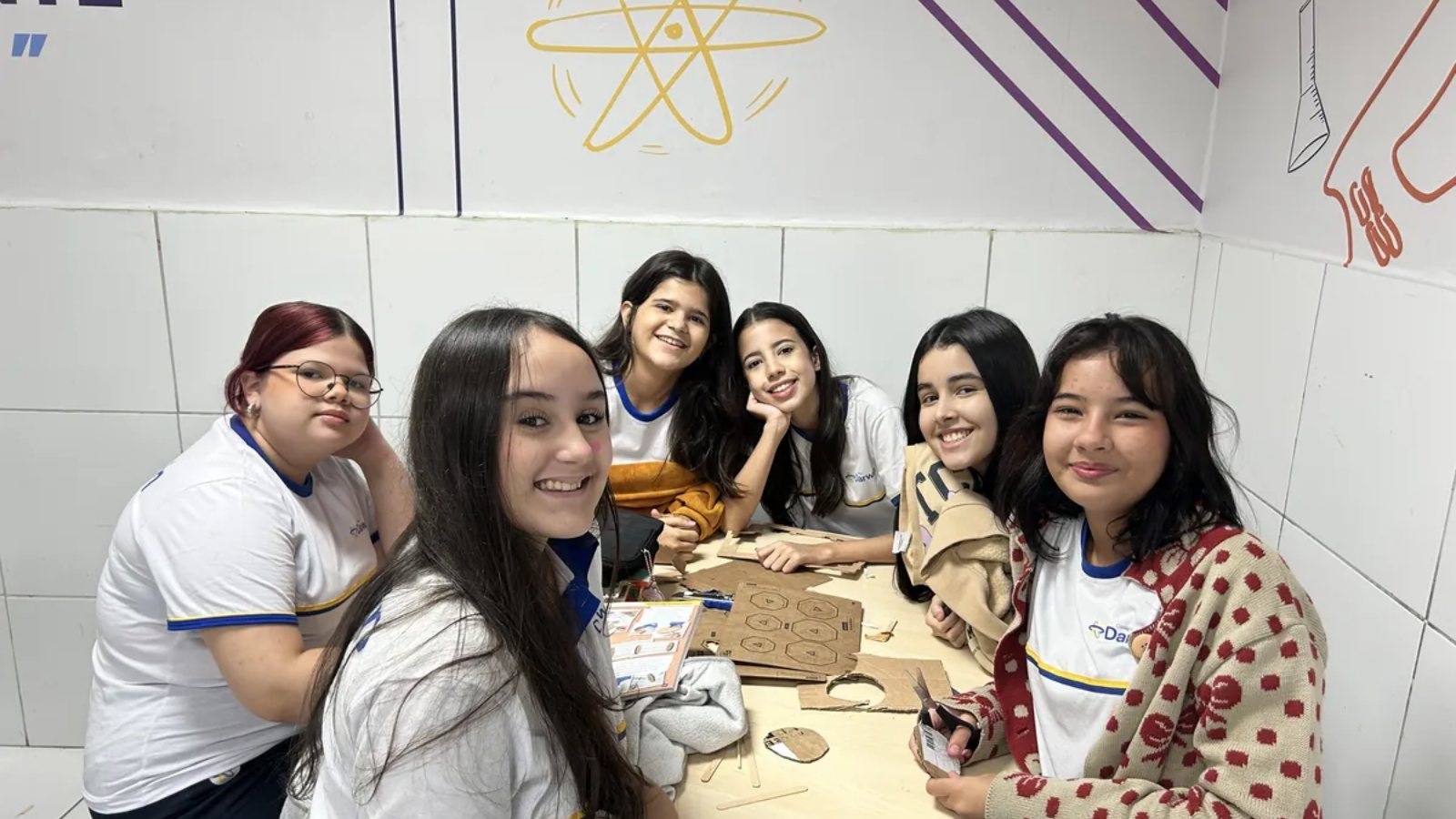 Adolescência e desempenho escolar: como o equilíbrio emocional define o resultado acadêmico